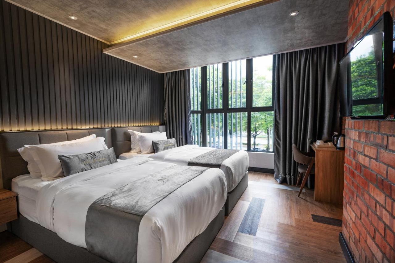 A&R Urban Hotel Куала Лумпур Екстериор снимка