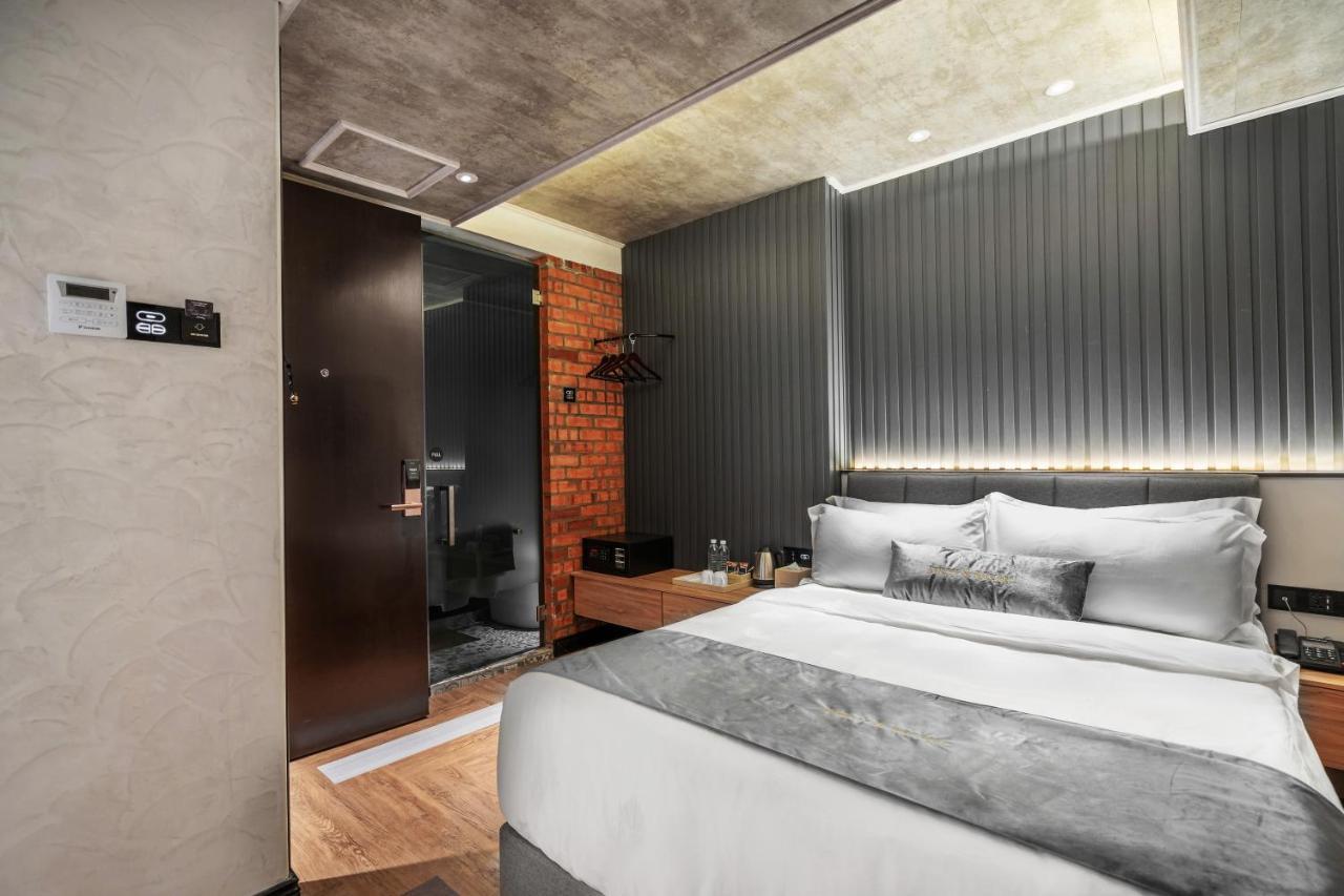 A&R Urban Hotel Куала Лумпур Екстериор снимка